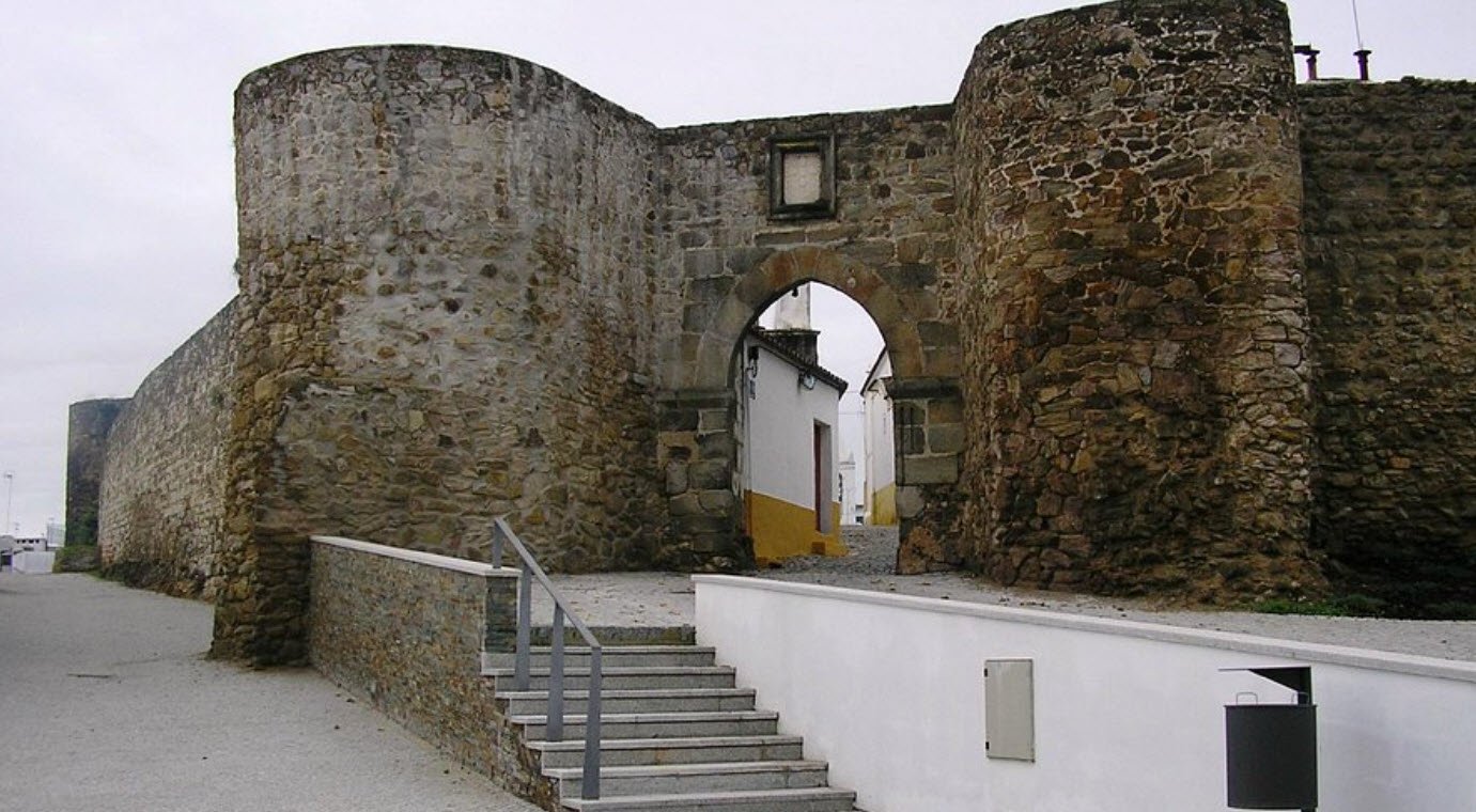 Castle of Redondos, Portugal
